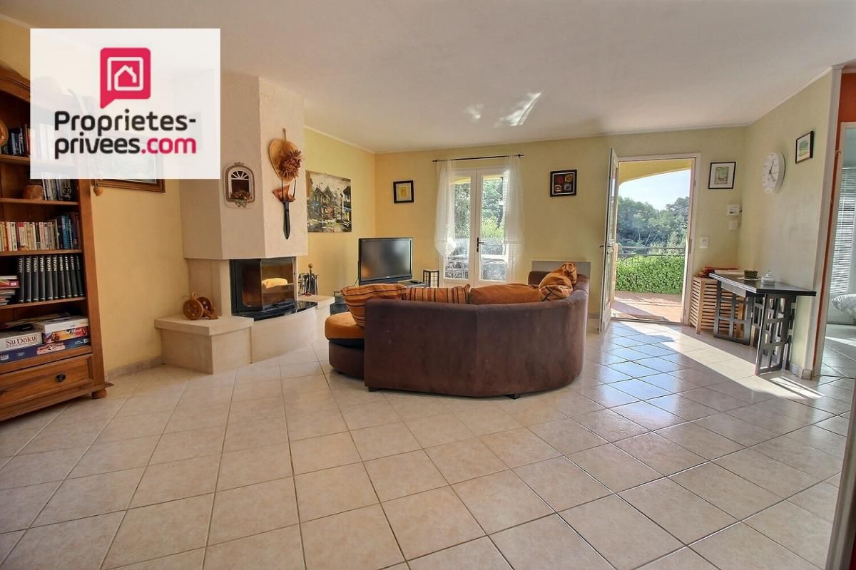 LE THORONET Villa Le Thoronet 7 pièce(s) 175 m2 + Piscine + Garage + Dépendance 4