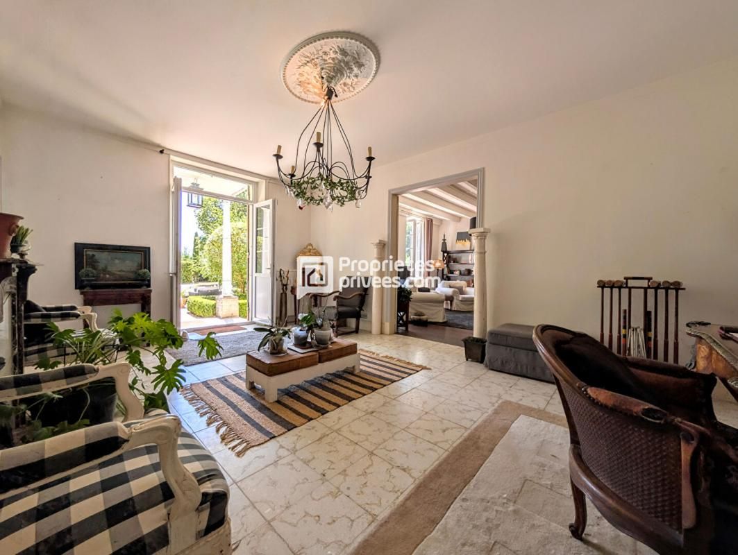 SAINT-DENIS-DU-PIN Maison bourgeoise Essouvert 9 pièce(s) 247 m2 REF 413946 2