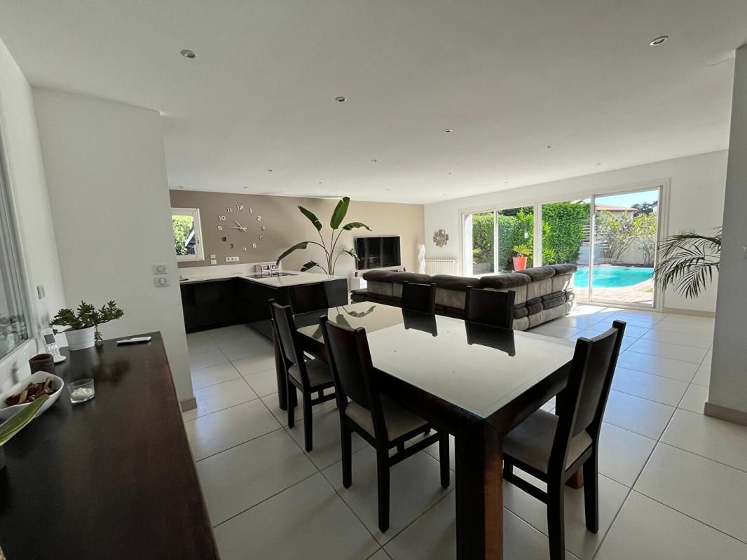 PEROLS Maison  Familiale Pérols 6 pièces avec piscine 3