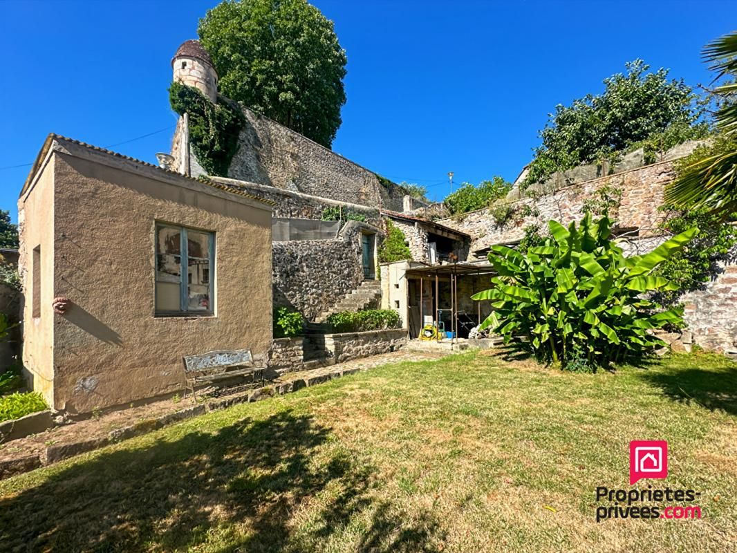 AVALLON Maison pleine de charme au coeur du centre-ville d'Avallon 4