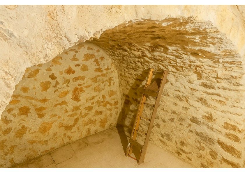 SAINT-MAXIMIN-LA-SAINTE-BAUME T2 de charme avec caves voûtées - Un bien rare au coeur du vieux village 3