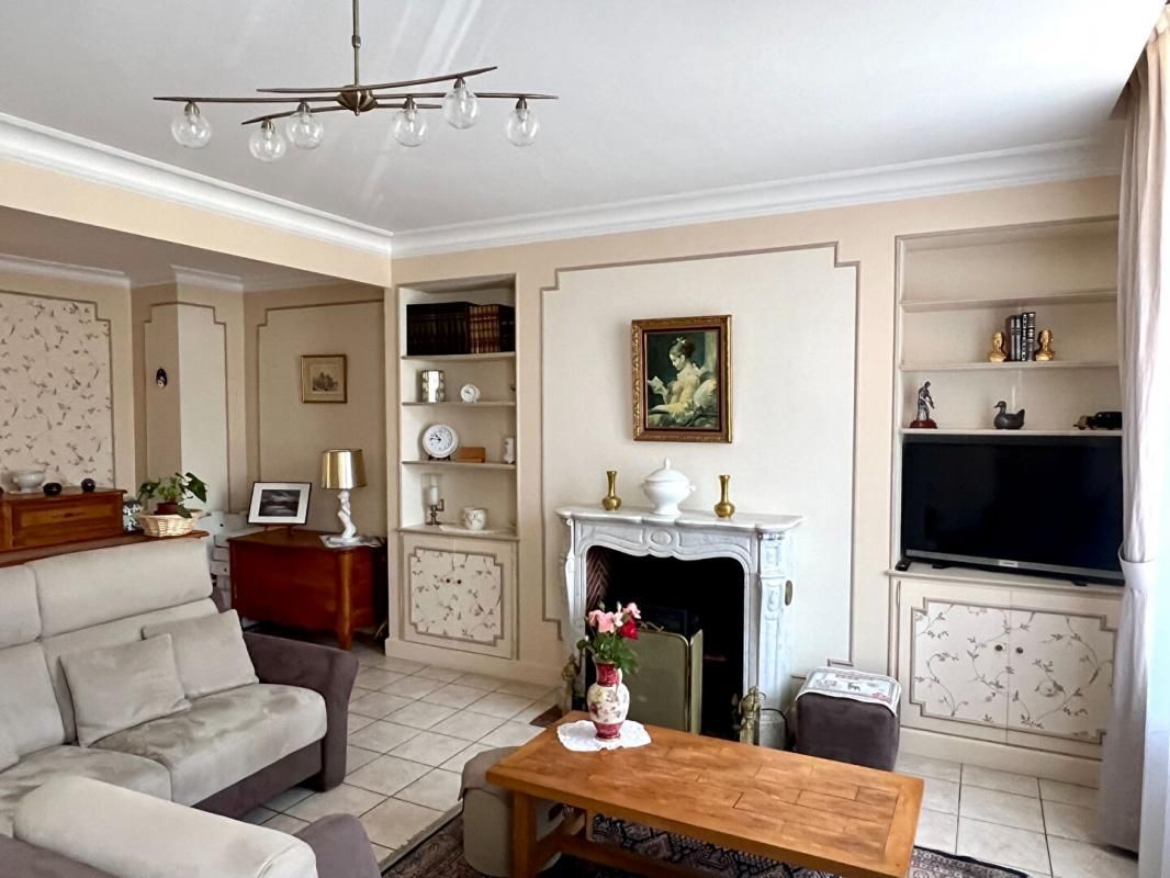 MONDOUBLEAU Maison de caractère 200 m2 1