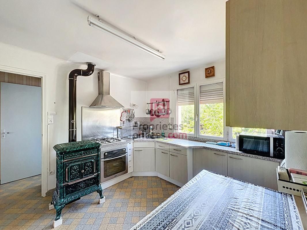 LE PERRAY-EN-YVELINES Maison Le Perray En Yvelines 3 chambres sur sous-sol 3