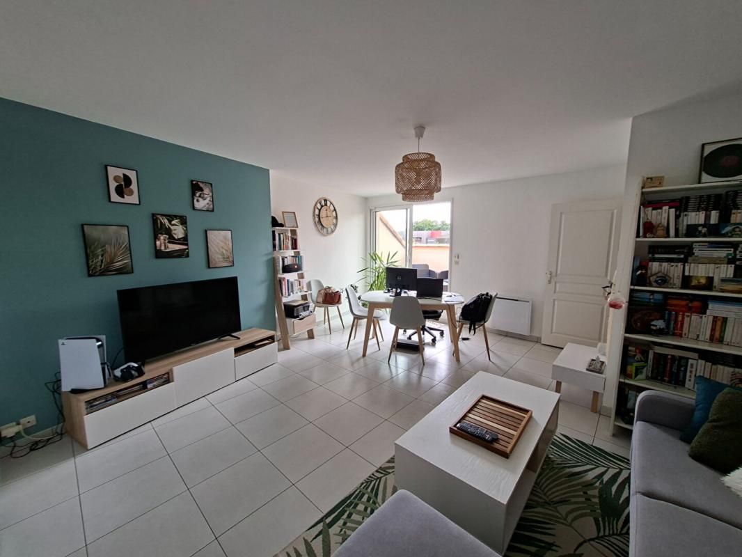 LA HAIE-FOUASSIERE Appartement meublé La Haie Fouassière 2 P. 50.75M². Balcon 1