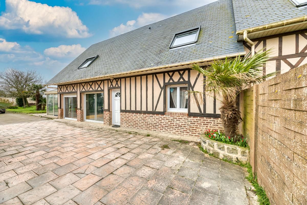 TOURVILLE-LES-IFS Maison Tourville Les Ifs 5 pièce(s) 136,50 m2 piscine et véranda 1