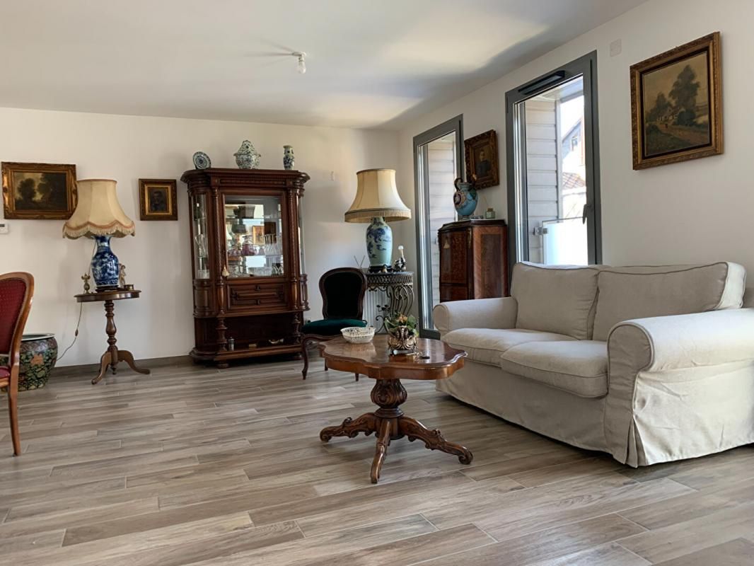 BERNAY Très bel appartement au centre de Bernay 2