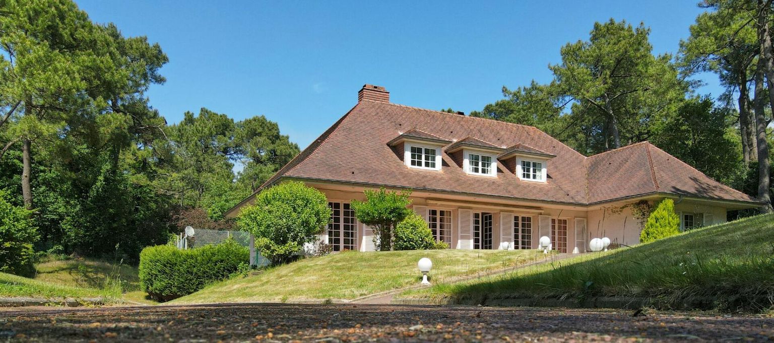 MAGNIFIQUE VILLA PROCHE DU TOUQUET