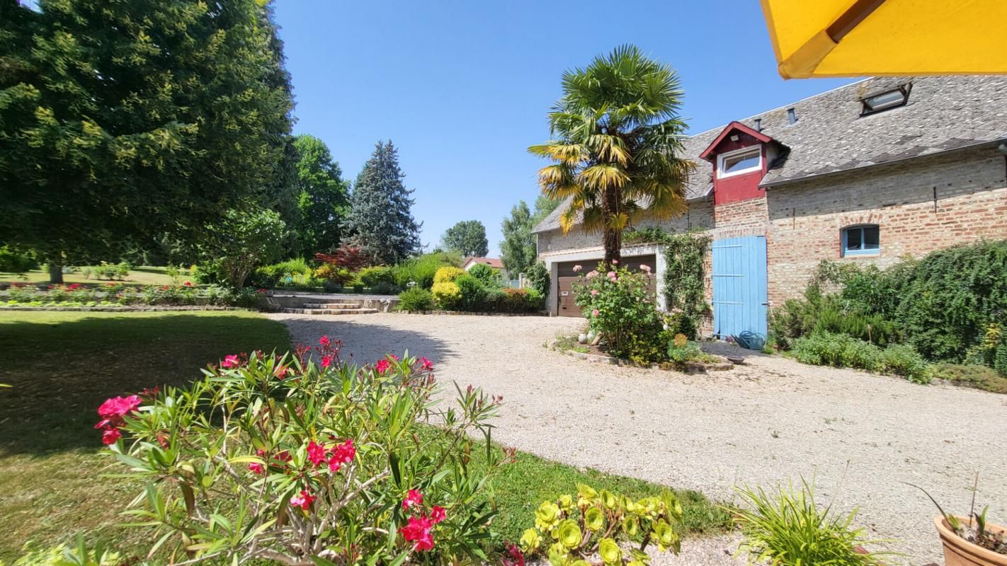 SAINT-QUENTIN Maison de caractère avec opportunité locative intégrée 4