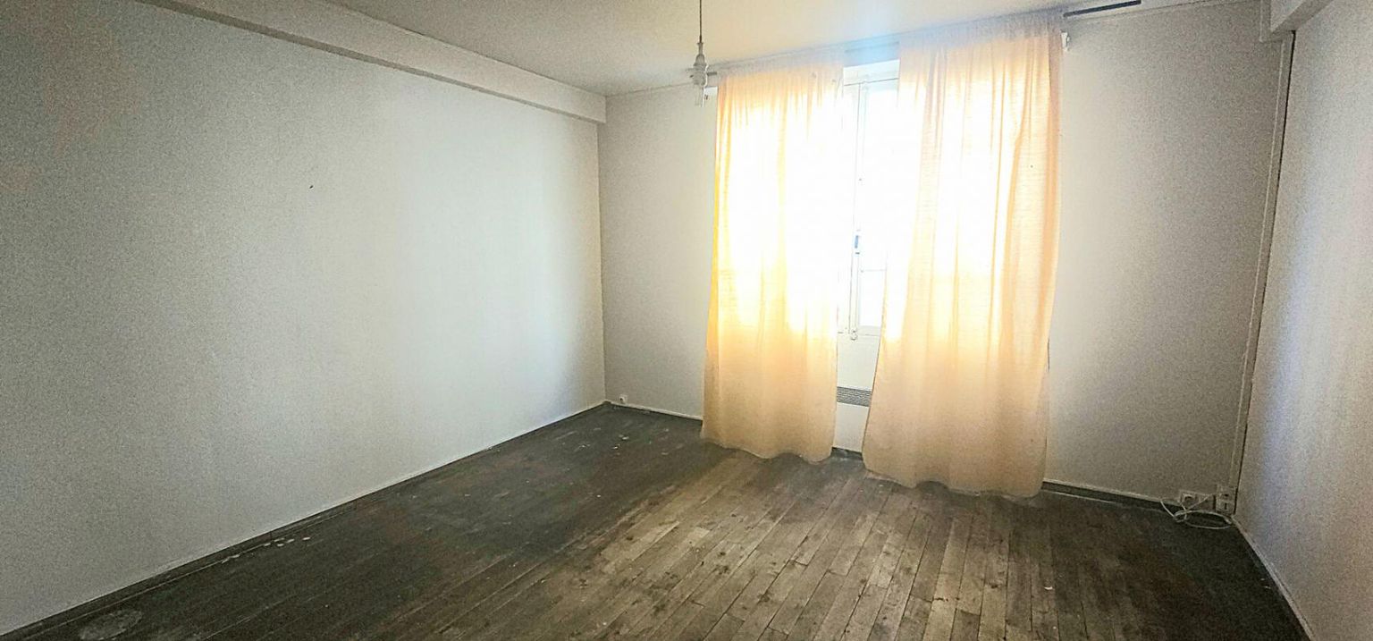 CASTELNAUDARY Immeuble Castelnaudary 4 pièce(s) 100 m2 1