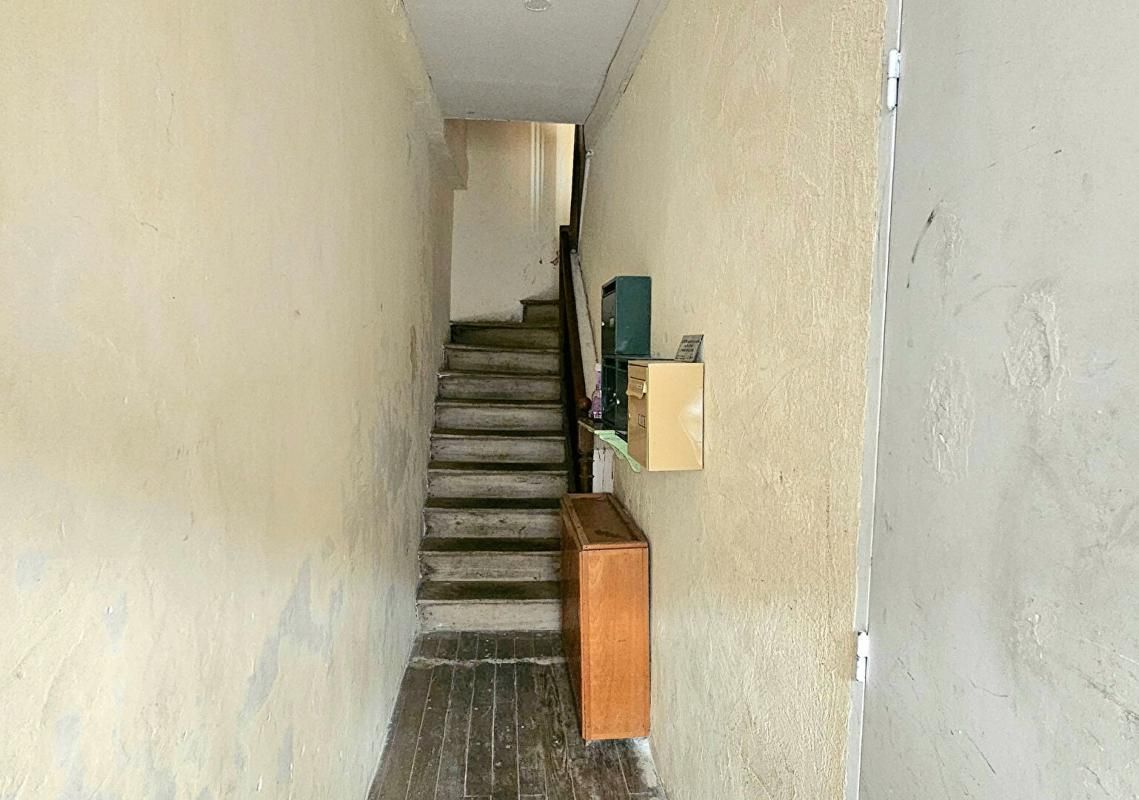 CASTELNAUDARY Immeuble Castelnaudary 4 pièce(s) 100 m2 2