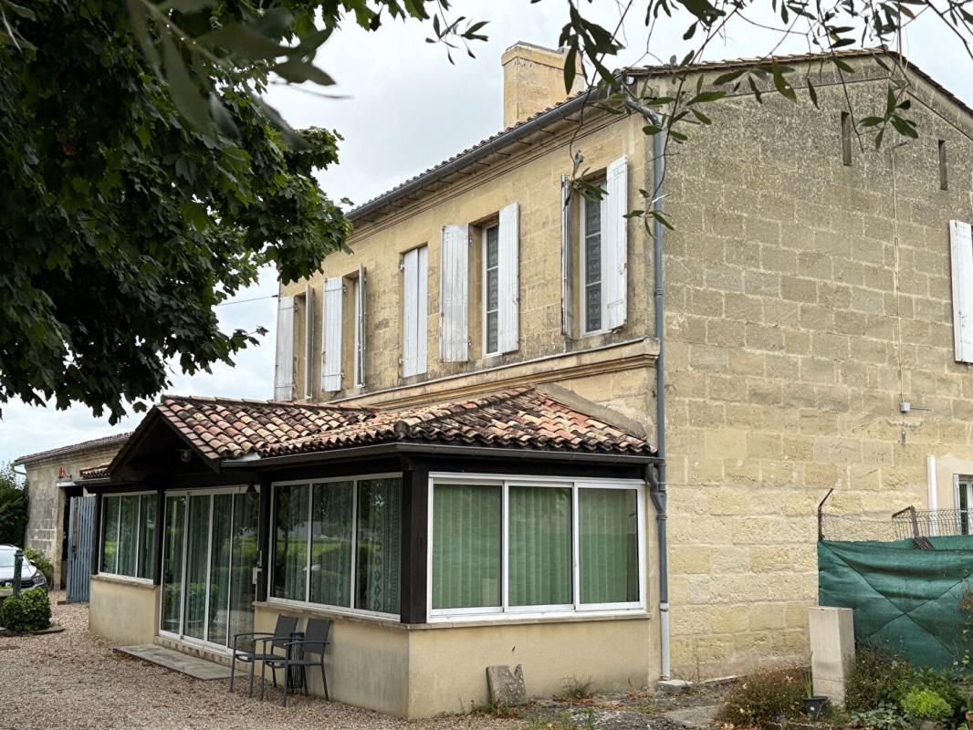 SAINT-EMILION Exceptionnel Domaine Viticole ! Une opportunité rare à Saint-Émilion! 4