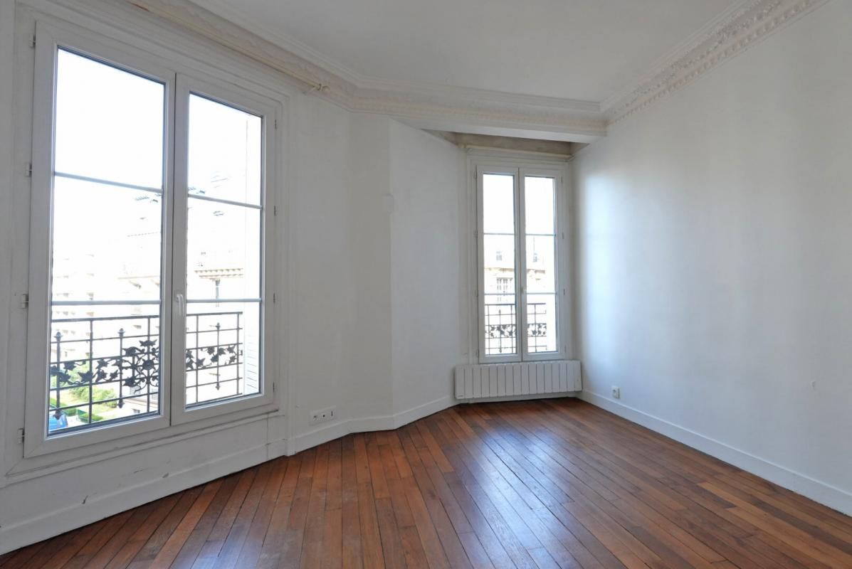 PARIS-15E-ARRONDISSEMENT Appartement 2 pièces 41 m2 4