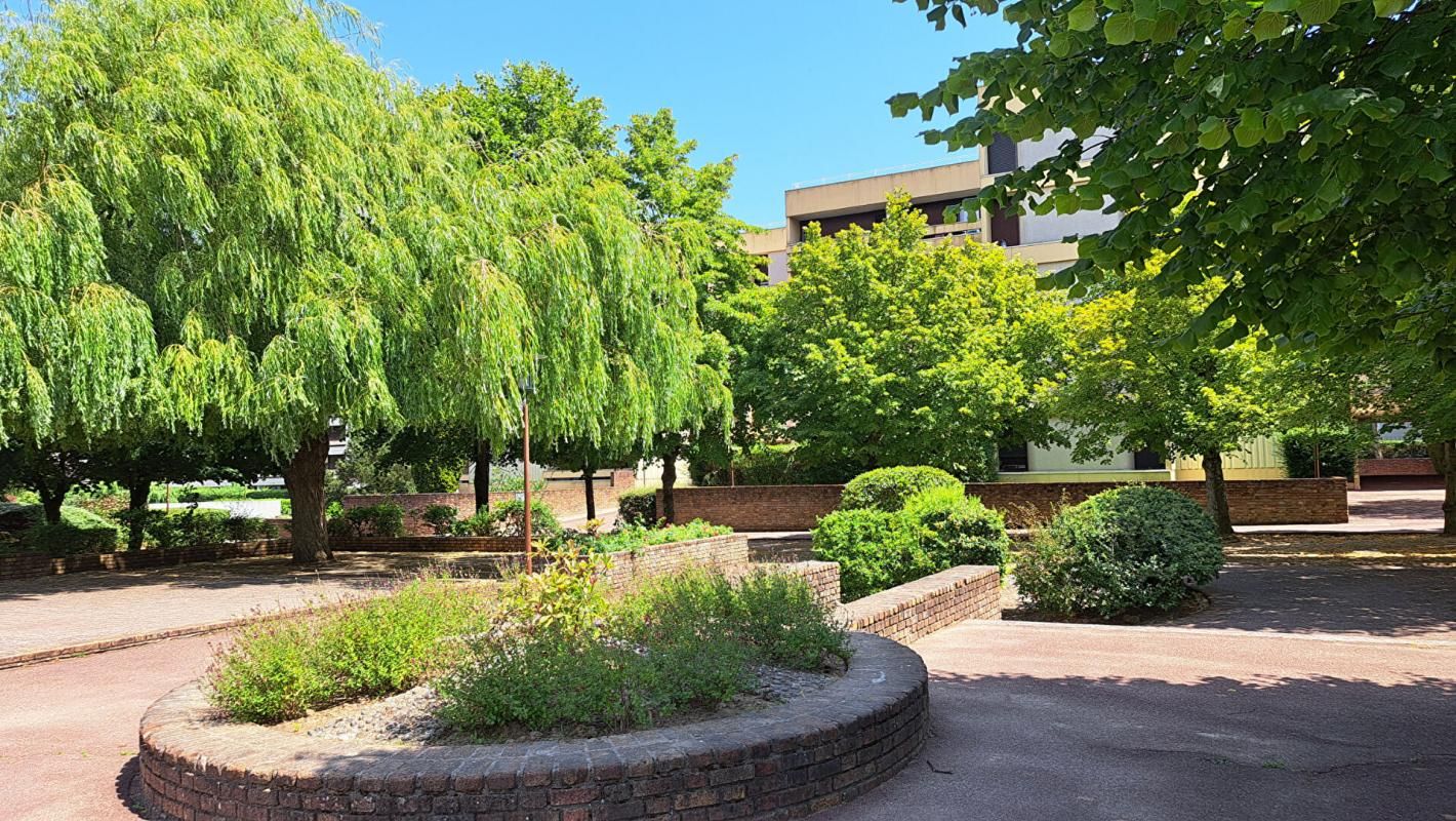 ELANCOURT Appartement Elancourt 3 pièce(s) 69 m2 3