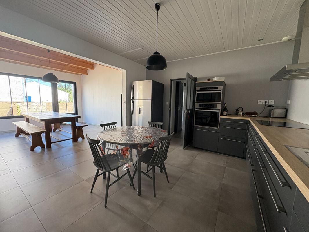 L'ILE-D'YEU MAISON PORT JOINVILLE 2