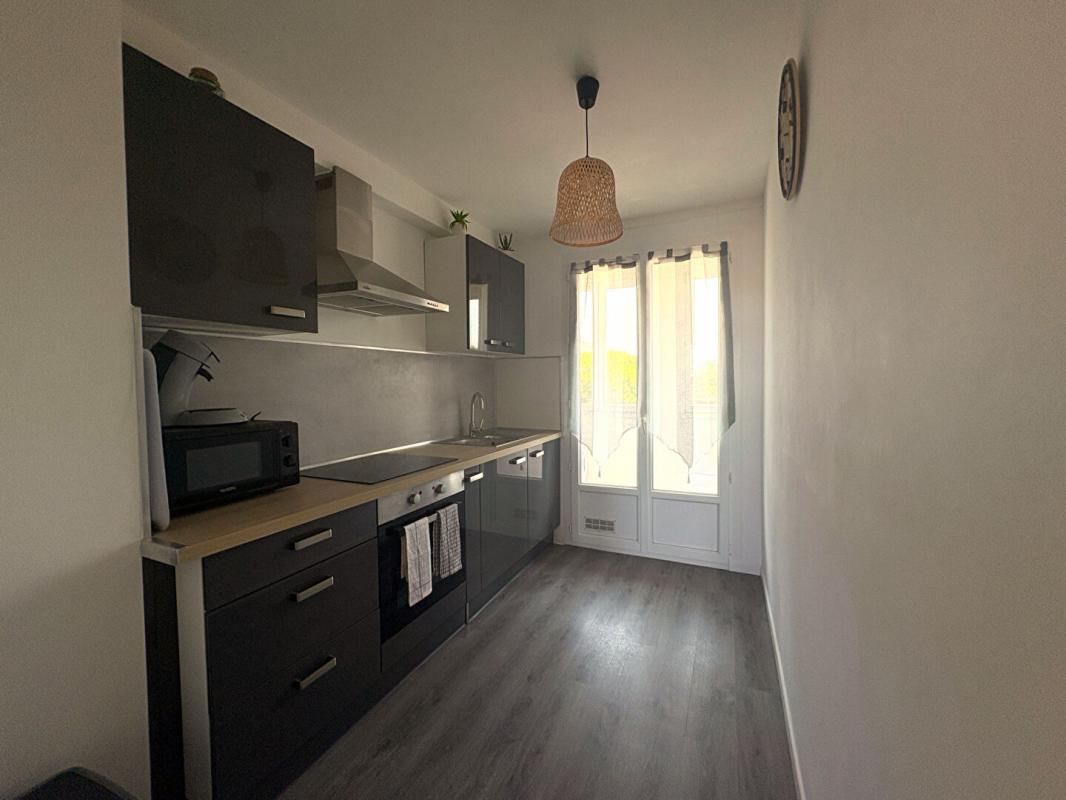 PORT-SAINT-LOUIS-DU-RHONE Appartement Port Saint Louis Du Rhone 3 pièce(s) 48 m2 2