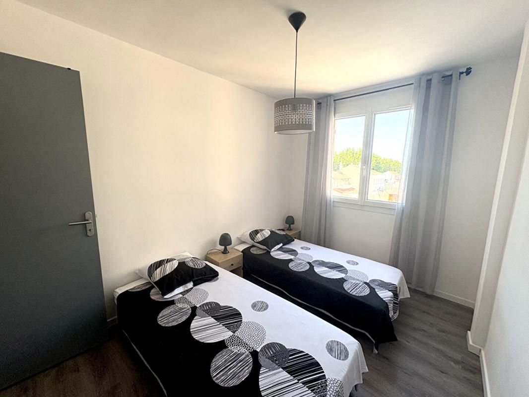 PORT-SAINT-LOUIS-DU-RHONE Appartement Port Saint Louis Du Rhone 3 pièce(s) 48 m2 3