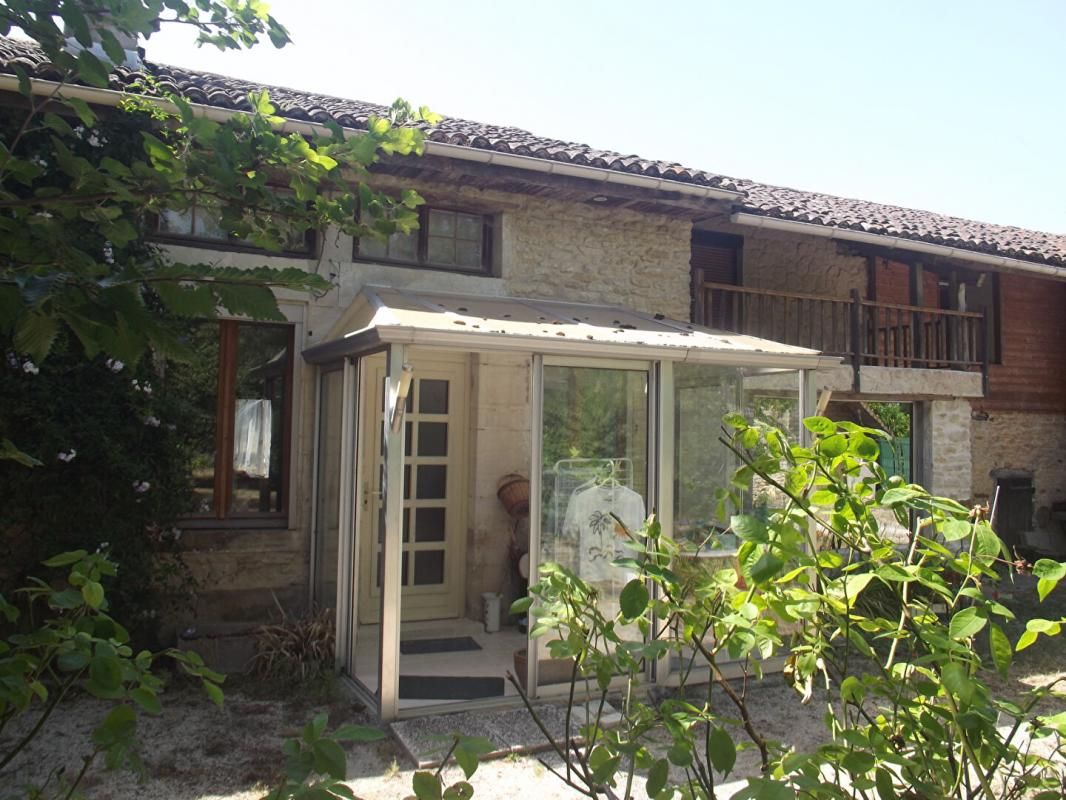 ECLANCE Belle maison de village 2
