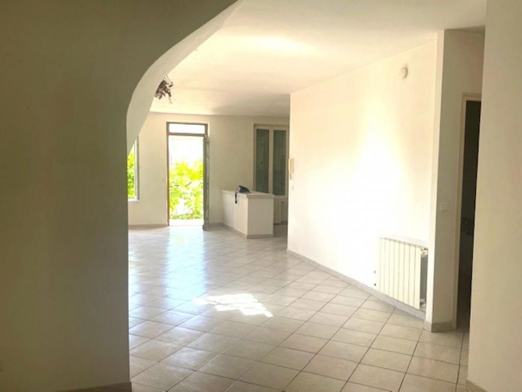 APT Maison Apt 8 pièce(s) 178 m2 3