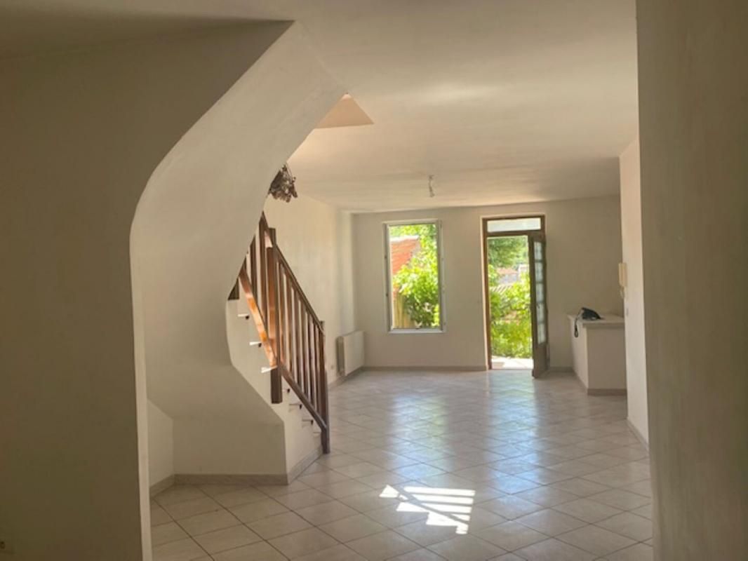 APT Maison Apt 8 pièce(s) 178 m2 4