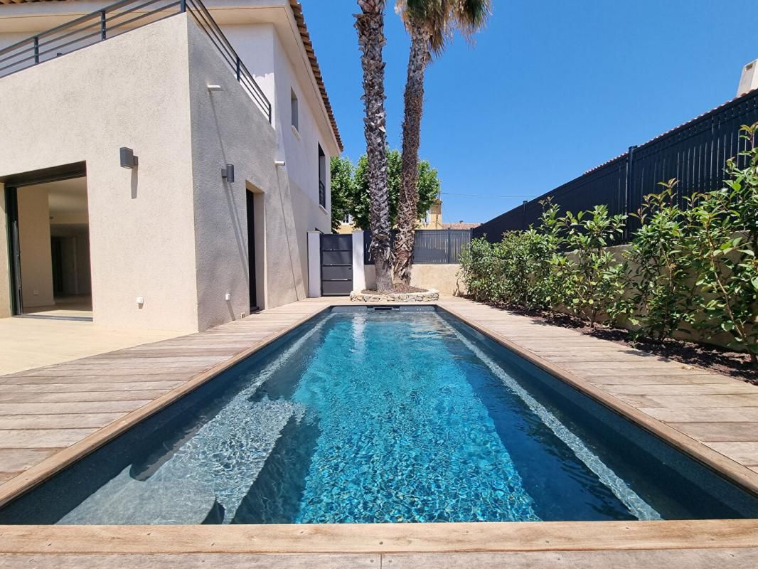 SAINT-CYR-SUR-MER Maison neuve T6 de 118m² avec piscine et garage 2
