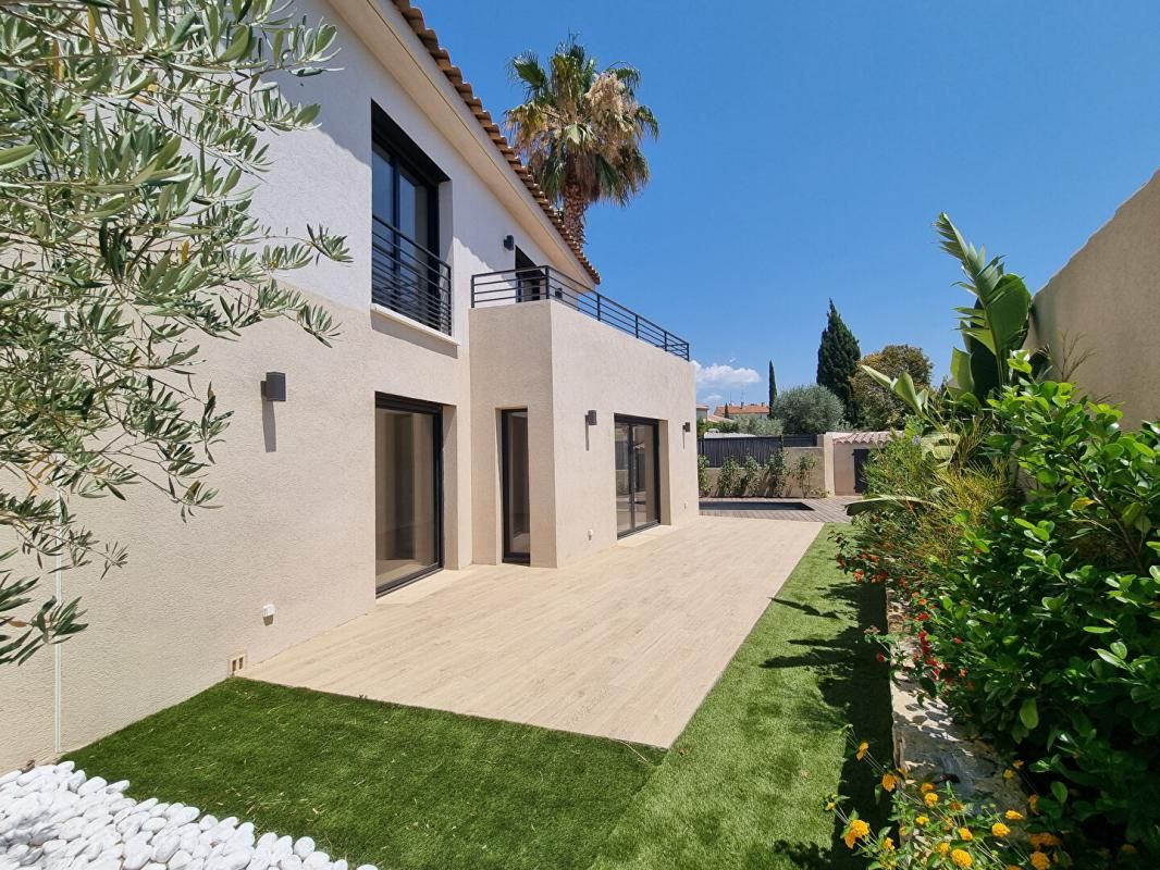 SAINT-CYR-SUR-MER Maison neuve T6 de 118m² avec piscine et garage 3