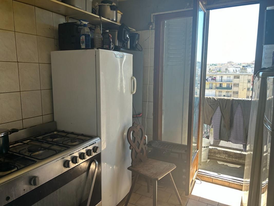 MARSEILLE-3E-ARRONDISSEMENT Appartement Marseille 4 pièce(s) 65 m2 4