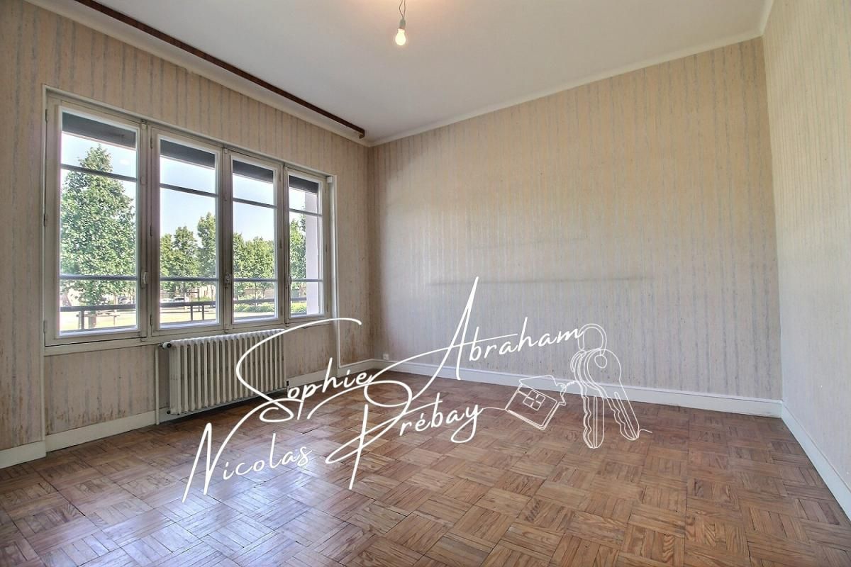 TOURY Maison sur sous-sol, 3 chambres, 3 garages et jardin 4
