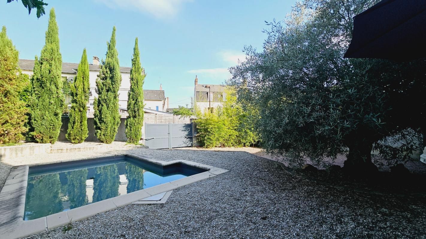 BOURGES BOURGES MAISON 109M² 5 PIECES JARDIN 1