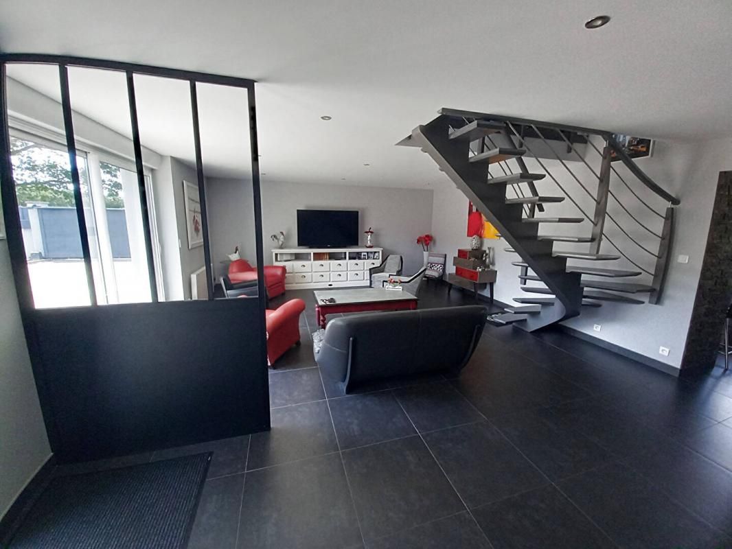PORNICHET Maison Pornichet 7 pièce(s) 190 m2 avec dépendances 4