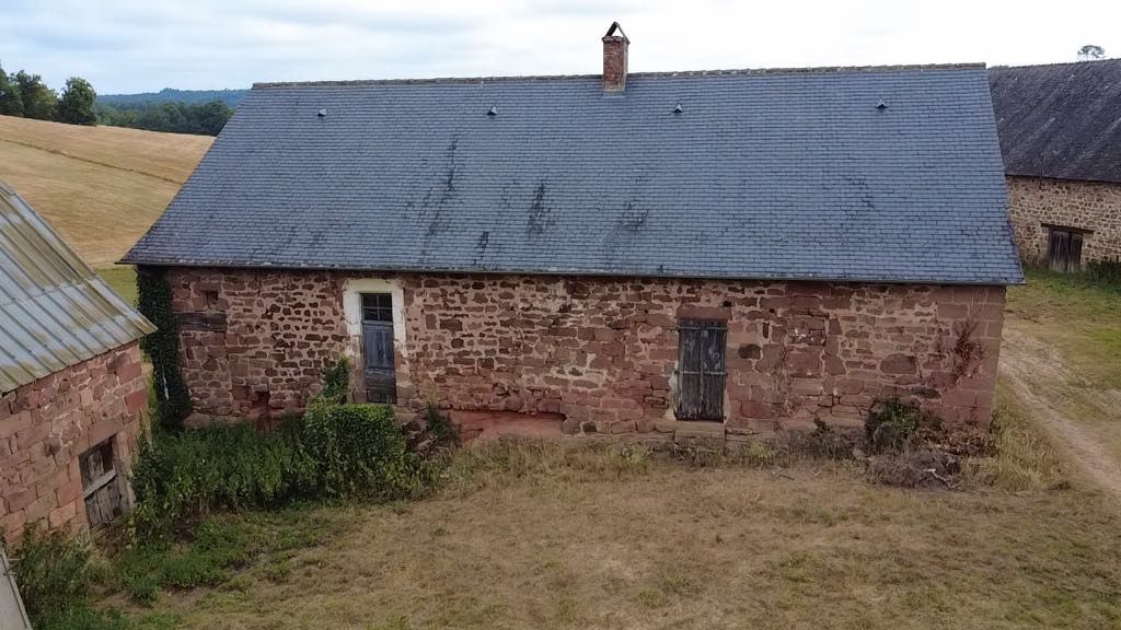 VILLAC Maison avec grange, stabulation et étang sur 59 hectares de terrain d'un seul tenant 4