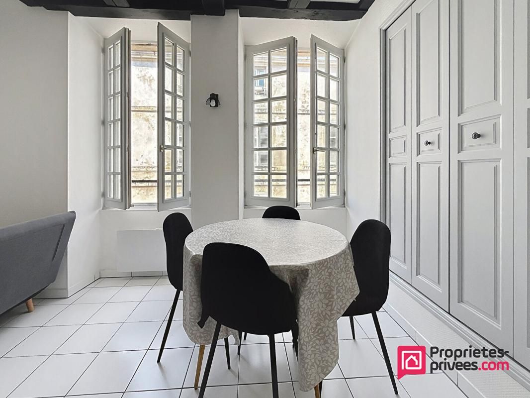 LA ROCHELLE Appartement La Rochelle Hyper centre - Très beau 2 pièce(s) 1
