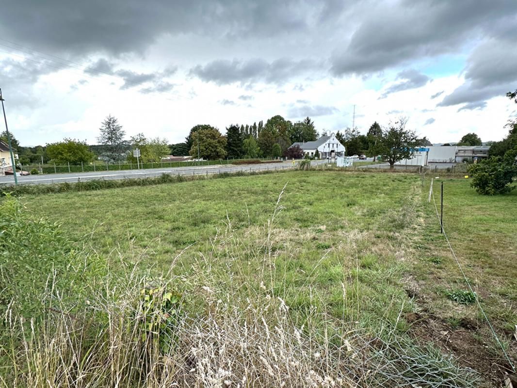 LA COQUILLE 24450 LA COQUILLE - TERRAIN A BATIR 1252 m2 1
