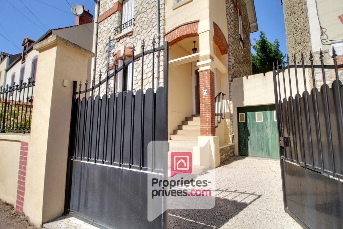 10 mn à pied gare de MONTARGIS - A VENDRE MAISON de VILLE 85 m2 environ, jardin de 566 m2