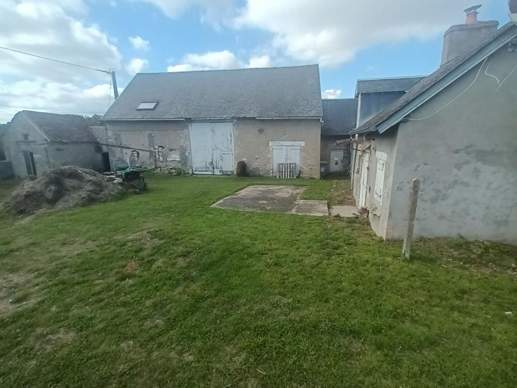 LANGY Propriété longère, grange et grand terrain 2