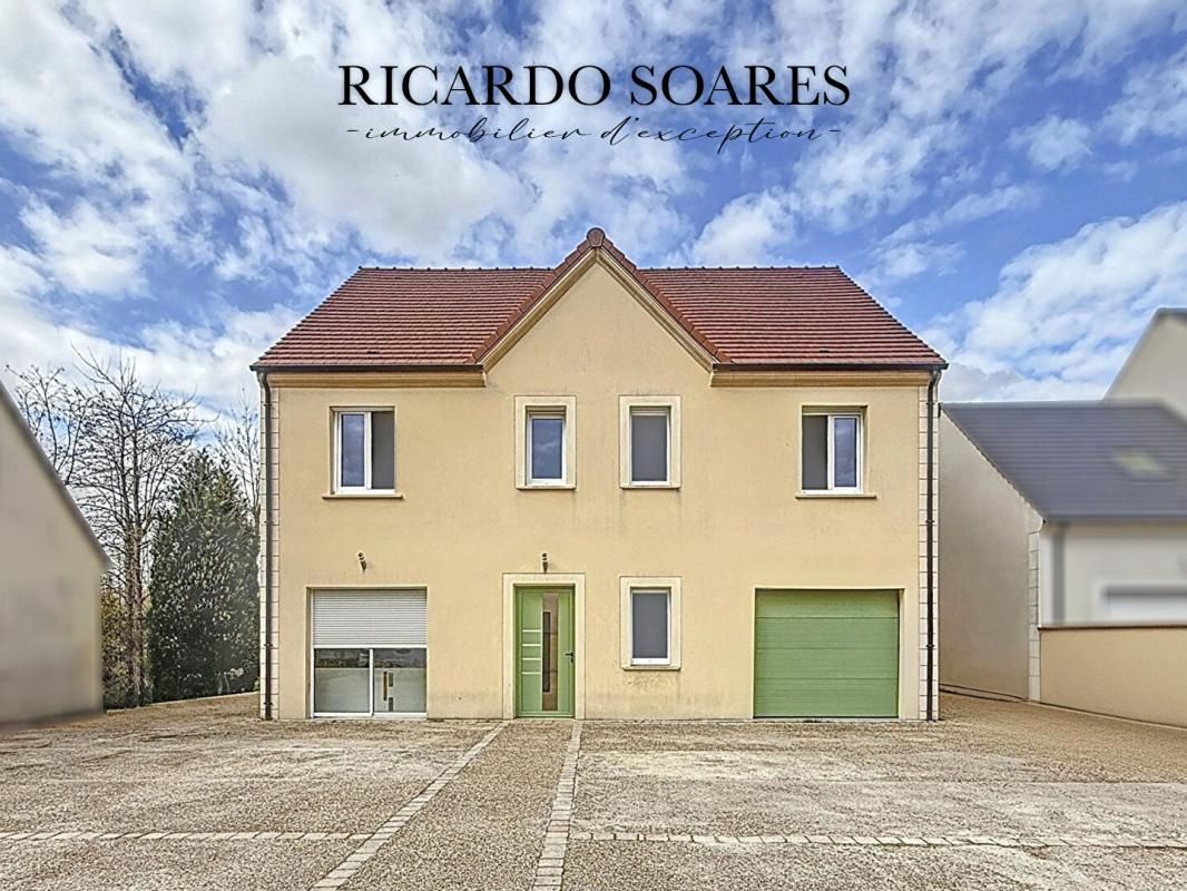 PONT-SAINTE-MAXENCE 60700 PONT-SAINTE-MAXENCE (SARRON) / MAISON DE 2021 / 157m2 / 5 CHAMBRES dont une suite au RDC / GARAGE / JARDIN 2
