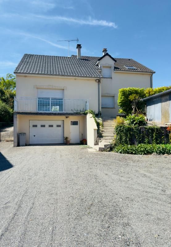 SEUIL Maison Seuil 8 pièce(s) 210 m2 environ + hangar 276 m2 3