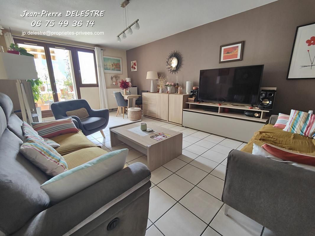 ECHIROLLES Appartement 4 pièces 86 m2 secteur Langevin - Frange Verte à Echirolles 3