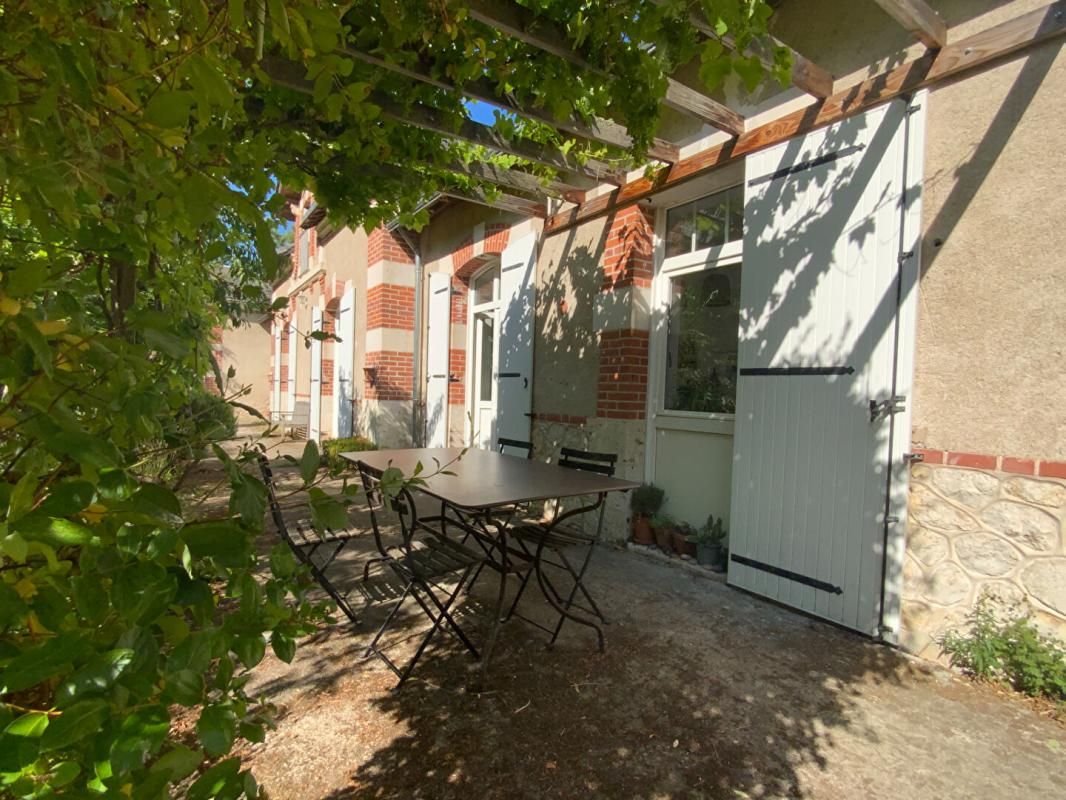 CHOUZY-SUR-CISSE Maison Vallée de la Cisse 6 pièce(s) 190 m2 3