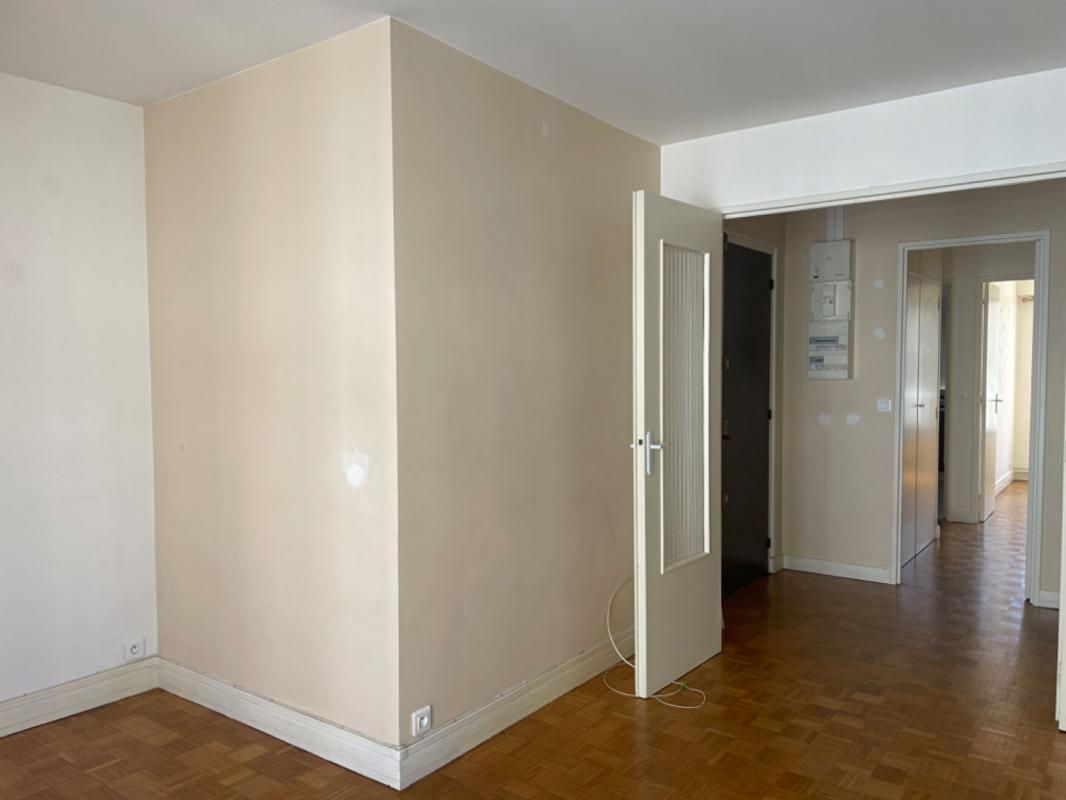 PARIS-11E-ARRONDISSEMENT Appartement Paris 2 pièce(s) 49.32 m2 3