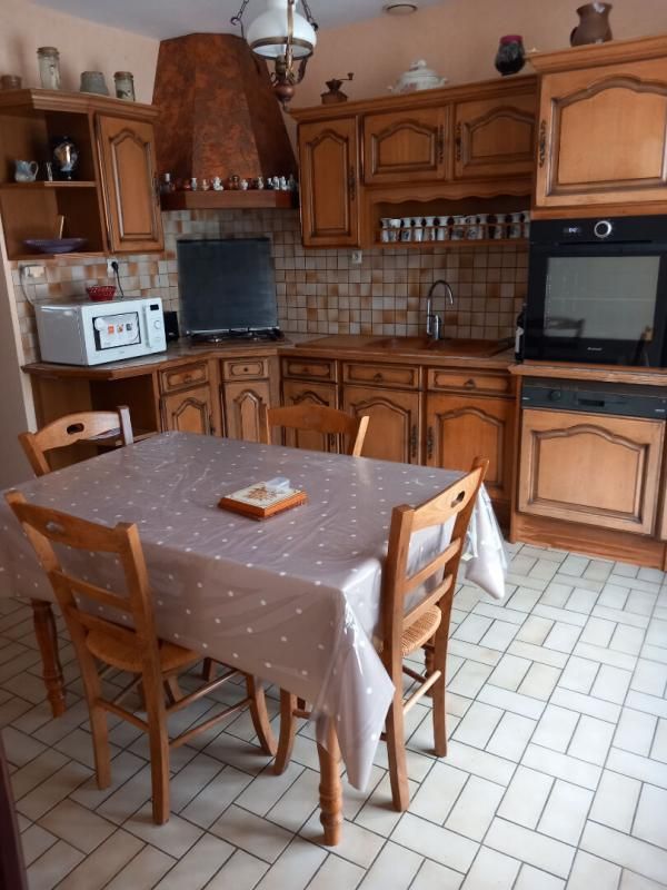 CHATEAUROUX Maison Châteauroux 5 pièce(s) 94 m2 terrain 4462 m2 4