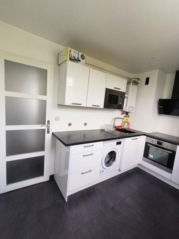 MARSEILLE-15E-ARRONDISSEMENT Appartement Marseille 4 pièce(s) 66.90 m2 4