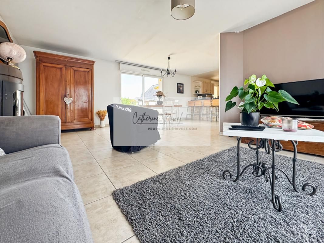 SAINT-LYPHARD Maison de plain-pied 4 chambres + bureau ? Jardin clos ? Double garage 3