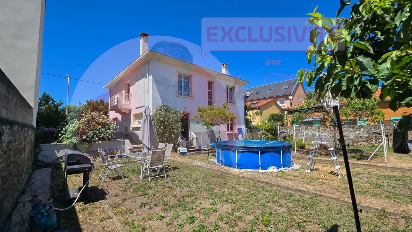 Maison 1950 de 155 m² avec 4 chambres, garage et jardin