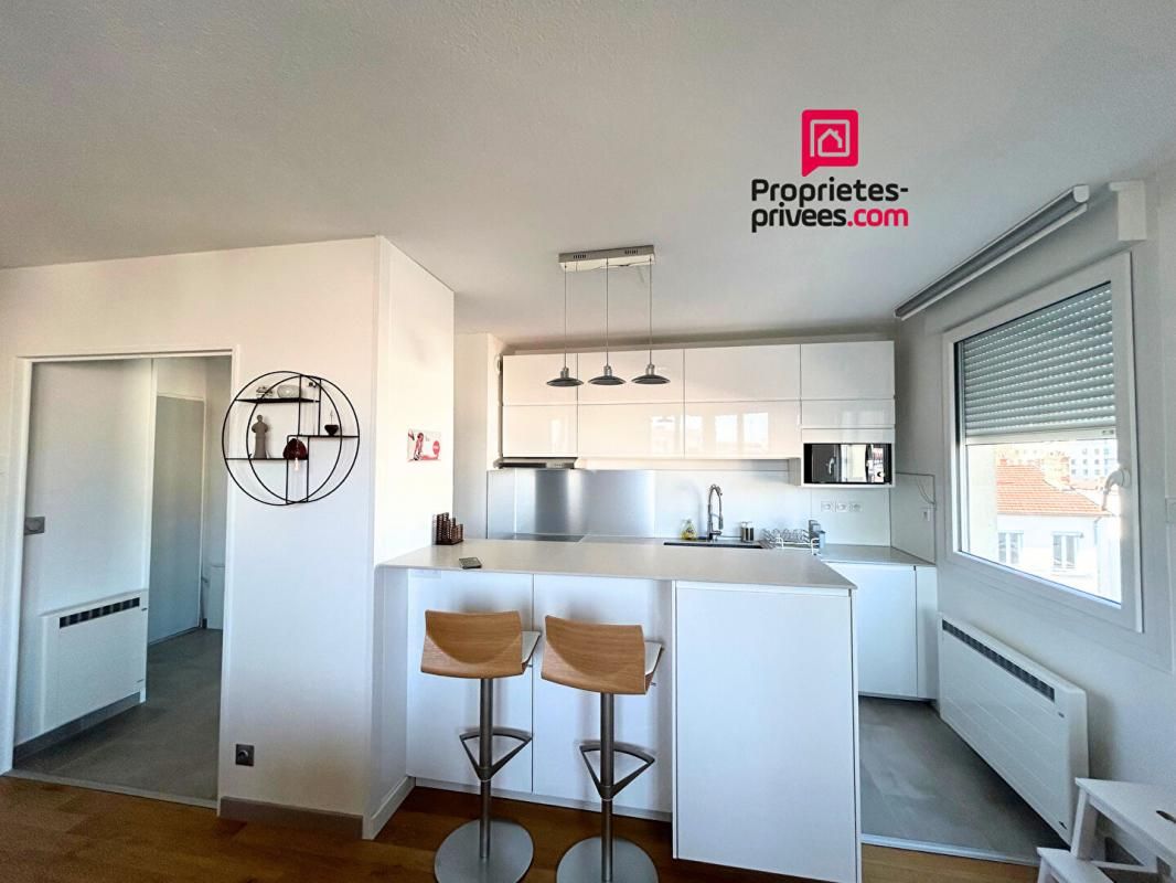 VILLEURBANNE Un petit bijou à découvrir - Dernier étage - Villeurbanne - 53 m² 4