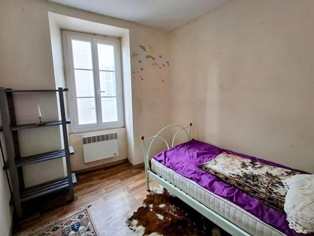 SAINT-JEAN-D'ANGELY Maison Saint Jean d'Angely 3 pièce(s) 47 m2 3