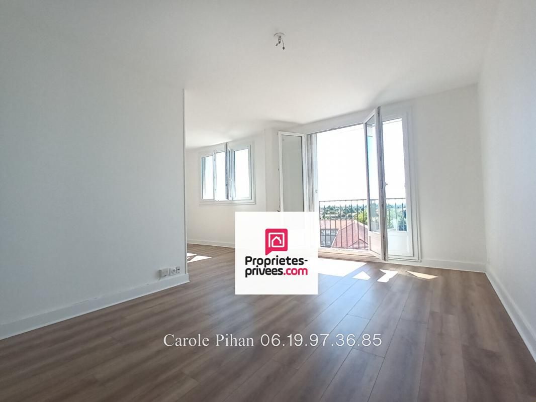 BEL APPARTEMENT LUMINEUX AVEC SUPERBE VUE 2/3 chambres