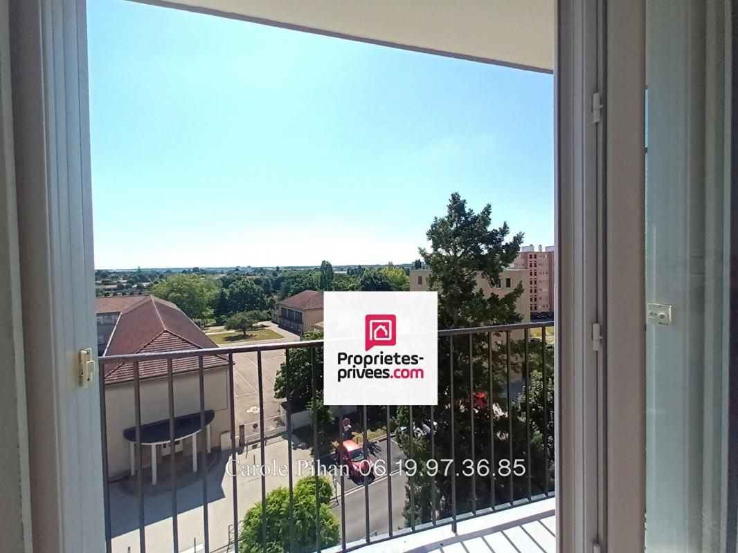 DREUX BEL APPARTEMENT LUMINEUX AVEC SUPERBE VUE 2/3 chambres 4