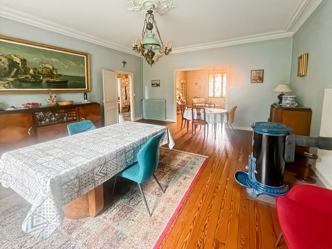 SAINT-BREVIN-LES-PINS Maison Saint Brevin Les Pins 10 pièce(s) 301 m2 2