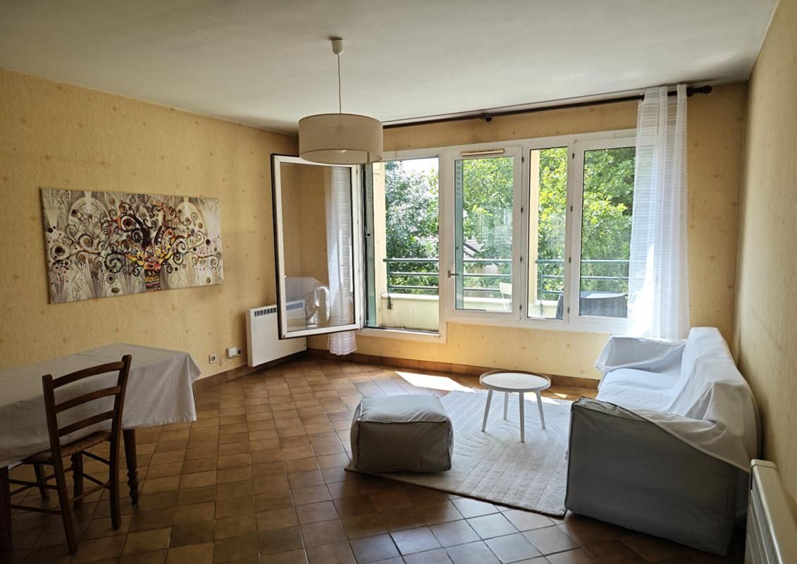 Appartement Bagnolet 3 pièce(s) 76 m2 - duplex avec 2 balcons vue sur jardin