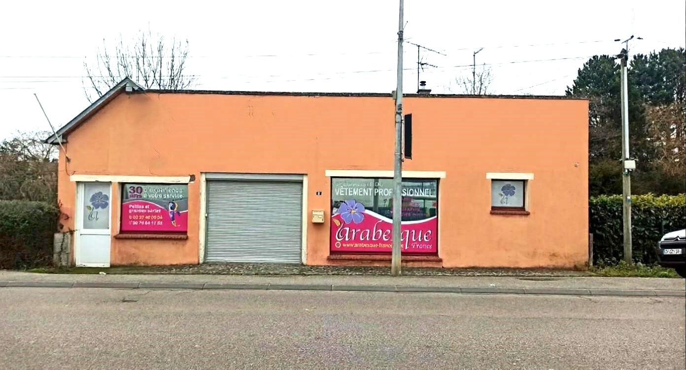 BRIONNE Vente Murs Local Commercial(Libre) - Potentiel Mixte Habitation/Commerce - Brionne (27800). Prix HAI : 120 990 1
